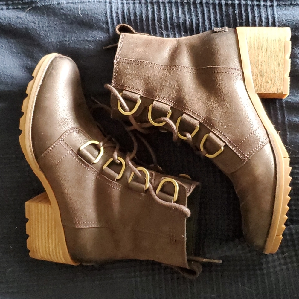 Sorel Leather Boots